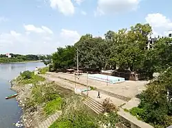 Le Holkar Ghat, à la confluence des rivières Mula et Mutha.