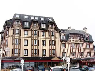 L’hôtel des bains.