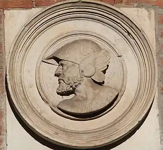 Hôtel de Pins : médaillon.