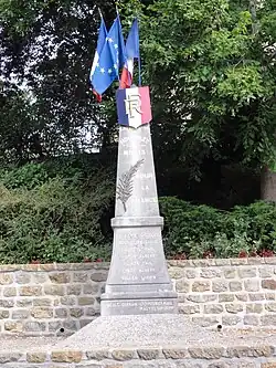 Le monument aux morts.