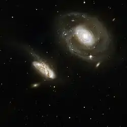 Autre version de NGC 7469 et IC 5383 par le télescope spatial Hubble.