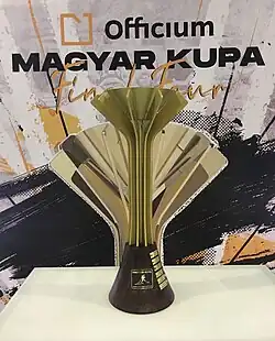 Description de l'image Hungarian ice hockey cup trophy 2025 1.jpg.
