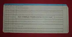 La carte fait apparaître plusieurs zones de colonne pour correctement séparer le numéro de ligne, l'étiquette ou label, l'instruction et les opérandes.