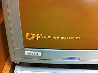 Prompt au login du système d'exploitation AIX 4 d'IBM.