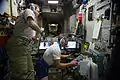 Aleksandr Kaleri (à droite), avec son collègue Oleg Skripotchka pendant sa dernière mission.