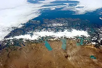 Image satellite du champ de glace Sud de Patagonie vu depuis l'est.