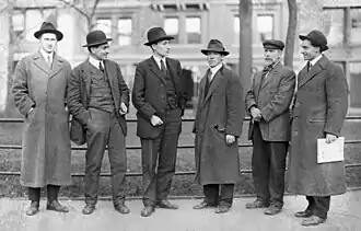 Le comité de l'IWW. De gauche à droite : Sullivan, Caron, Plunkett, Turner, Woolman. Arthur Caron et Charles Plunkett sont impliqués dans l'attentat.