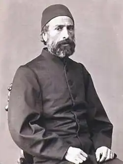 Ibrahim Edhem Pasha&nbsp;(en), Grand vizir de l'Empire ottoman, né à Chios en Grèce dans une famille grecque orthodoxe.