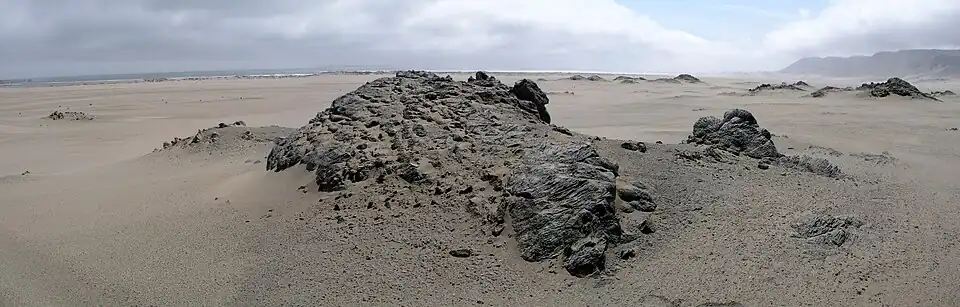 Nuages sur le désert d'Ica au Pérou