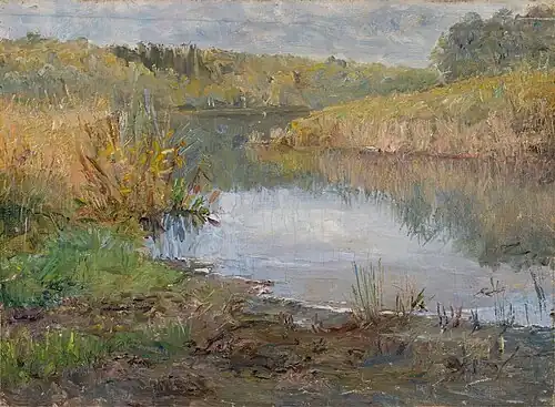 peinture d'une rivière calme, dont les abords sont recouverts d'herbe ;&nbsp;une touffe de roseaux ou de végétation plus haute ponctue le tableau