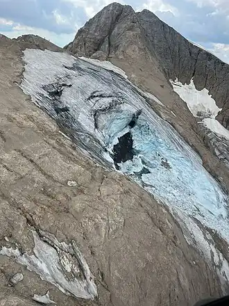 Image illustrative de l’article Effondrement du sérac de la Marmolada