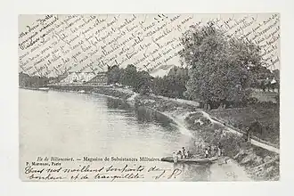 Bâtiments des Magasins de Subsistances Militaires sur l'Ile de Billancourt, vus de l'autre rive de la Seine.