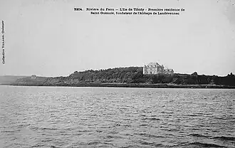 L'île de Tibidy et son château (carte postale).