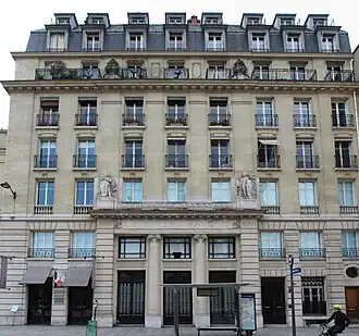 Immeuble au no&nbsp;76.