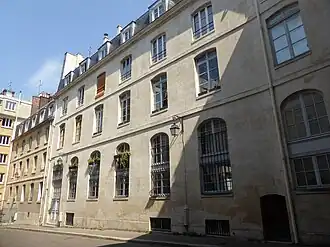 Anciens bâtiments du séminaire des Trente-trois et du collège des Lombards.