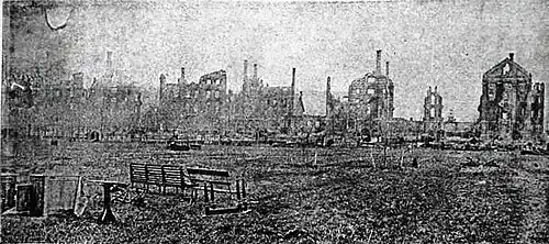 Vue générale de l'édifice après l'incendie