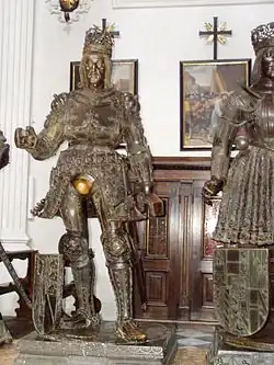 La statue de bronze de Rodolphe Ier (Hofkirche).