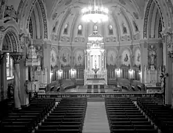Intérieur de l'église Saint-Grégoire-de-Nazianze.