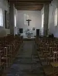L'intérieur de l'église depuis l'entrée.