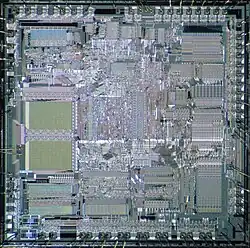 Vue du die du microprocesseur Intel 80286 en version 8&nbsp;MHz.