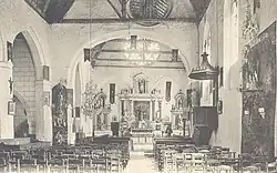 L'intérieur de l'église en 1900.