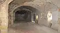 À l'intérieur du vieux bâtiment du couvent.