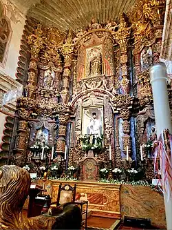 Le retable de l'autel.