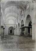 Intérieur de la mosquée an-Nasr reconstruite dans les années 1930