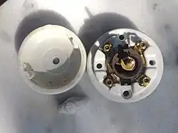 Interrupteur en porcelaine, mécanisme.