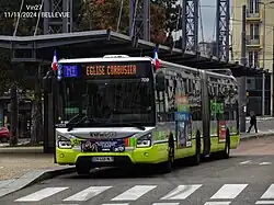 Iveco Urbanway 18, no&nbsp;709 au terminus de la ligne M1, Bellevue.