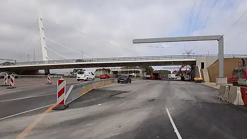 Le pont haubané sur la A1 en octobre 2021.