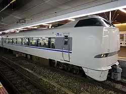 Kumoha 683(formation 9 voitures)