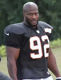 Description de l'image James Harrison (American football) 2013.jpg.