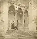 Entrée de la mosquée Süleymaniye vers 1853.
