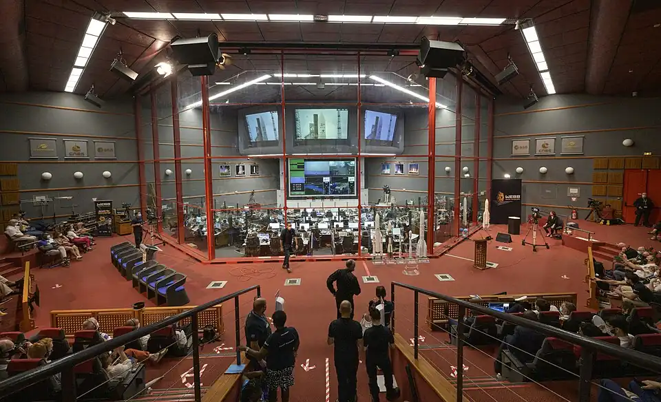 Vue d'ensemble de la salle Jupiter 2 avec la partie invités.