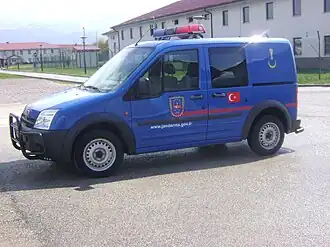 Ford Transit Connect de la Jandarma.