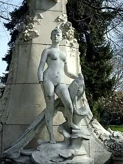 La Femme au paon, par Alexandre Falguière (1890).