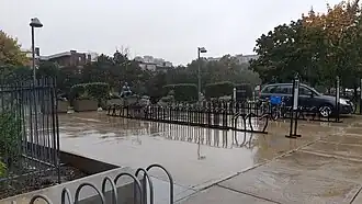 Jardin d'art de la Grande bibliothèque.