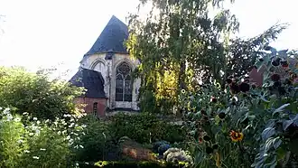 Les jardins de Maizicourt et le chevet de l'église.