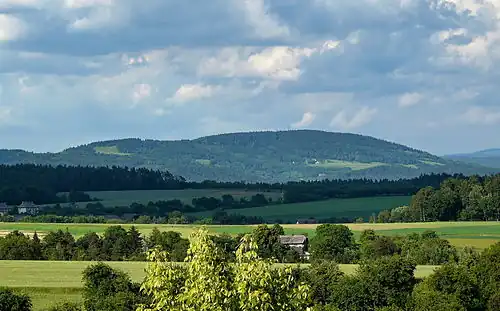 Mont Javorník (684 m).