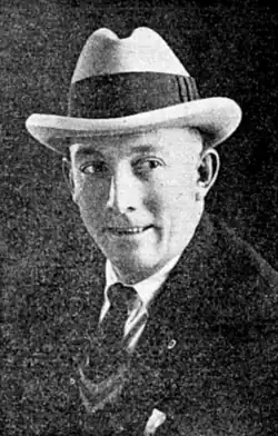 Description de l'image Jay A. Howe (1889–1962).png.