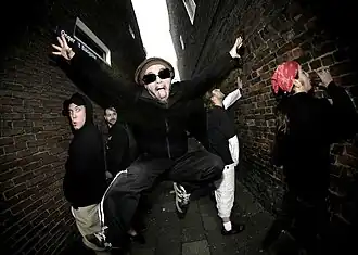 Description de cette image, également commentée ci-après