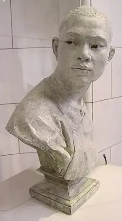 Le Chinois (1872), plâtre patiné, Paris, Petit Palais.