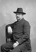 Jean Drault vers 1902 photographié par Pierre Petit.