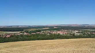 Vue depuis les hauteurs du mont Saint-Jean.