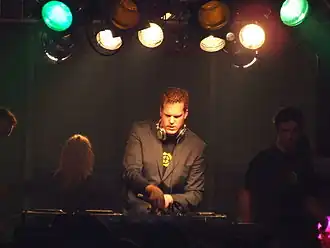 Description de cette image, également commentée ci-après