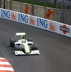 Photo de l'avant de la BGP 001 de Button à Monaco