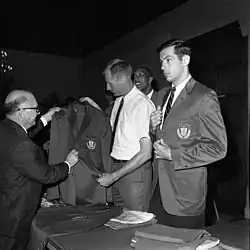 Description de l'image Jerry Shipp and Bill Bradley receiving Team USA jackets.jpg.
