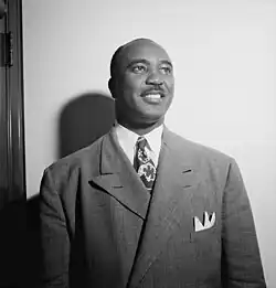 Description de l'image Jimmie Lunceford August 1946 (Gottlieb).jpg.