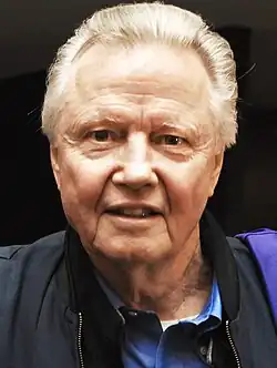 Jon Voight interprète Mickey Donovan